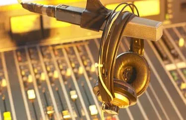 FM radio industry is upbeat about 2016