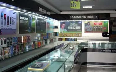 Samsung going the smart way for smartphone retail