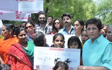 Life OK launches 'Savdhan India' with protest march at Jantar Mantar