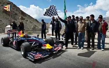 Discovery Turbo launches new show Khardung-La: Race for Extreme