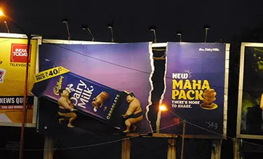 Posterscope India creates a larger-than-life Cadbury Maha Pack