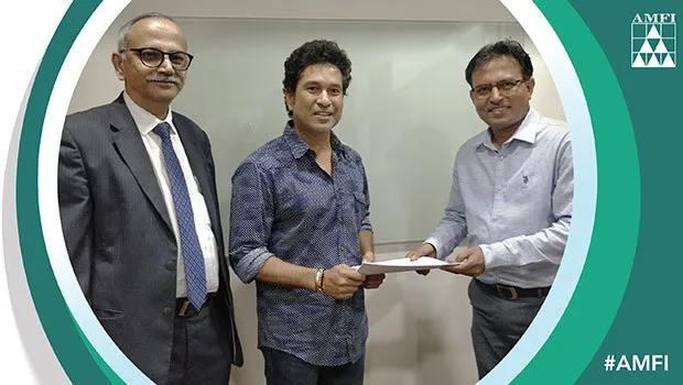 AMFI signs Sachin Tendulkar, M S Dhoni for 'Mutual Funds Sahi Hai' campaign