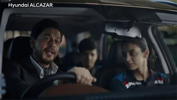 Shah Rukh Khan takes four Indian Women cricketers for a drive for Hyundai’s Alcazar campaign