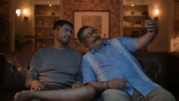 Swiggy’s IPL ads are back with the all-important “Aap Kiske Saath Dekhoge?” question
