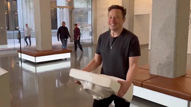 Elon Musk enters Twitter HQ carrying a ‘sink’; says ‘let that sink in!’